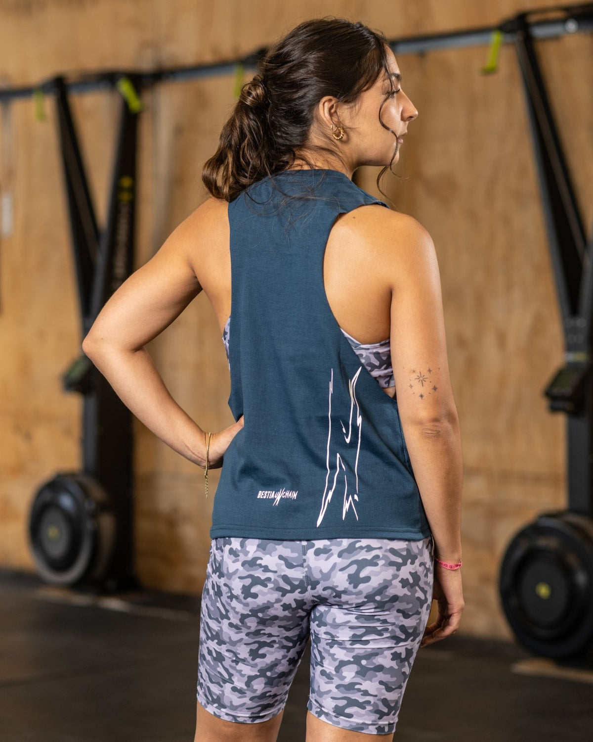 Polera Tank Mujer Petroleo - Bestia Outfitters