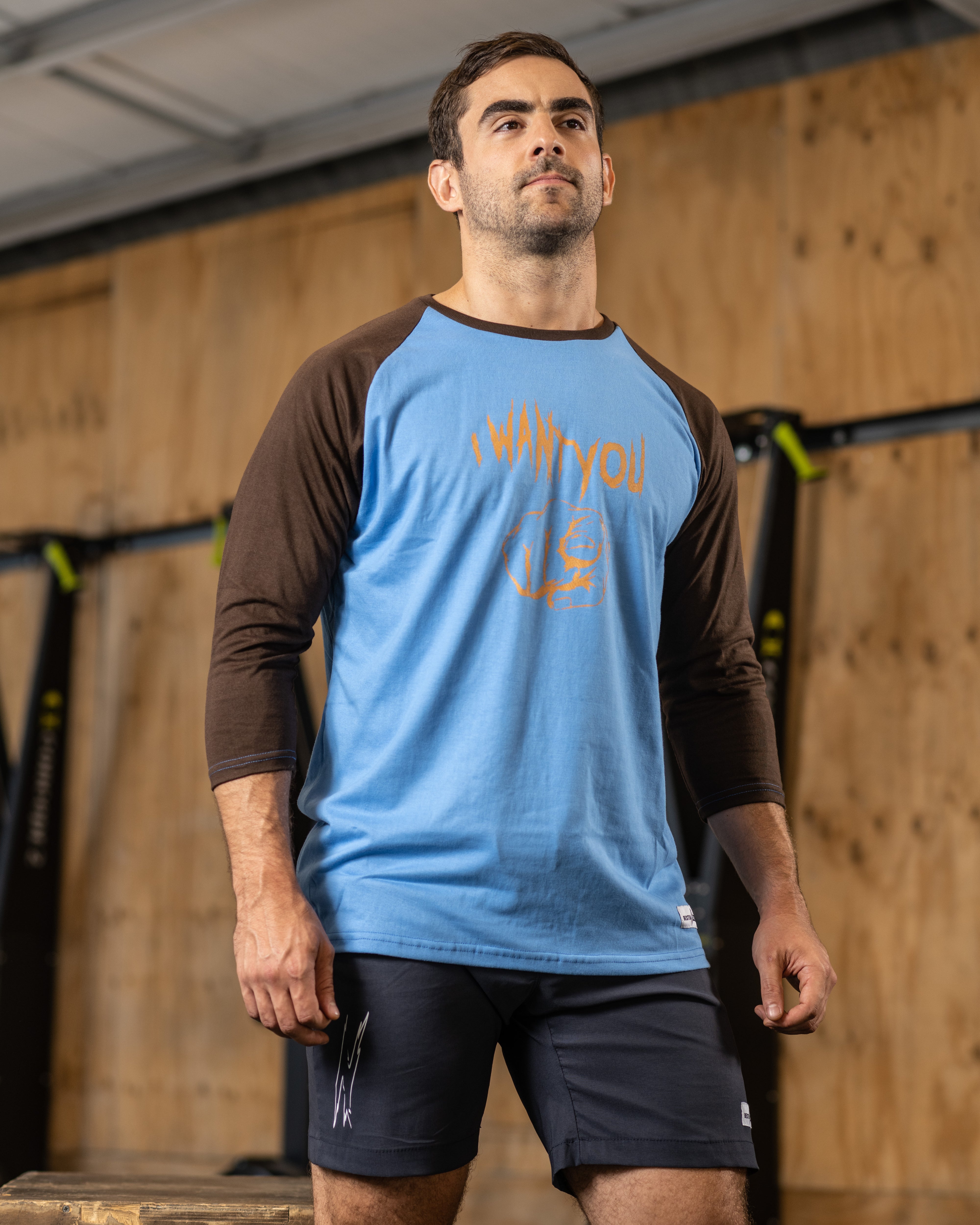 Polera Deportiva Hombre Manga 3/4 Celeste - Bestia Outfitters