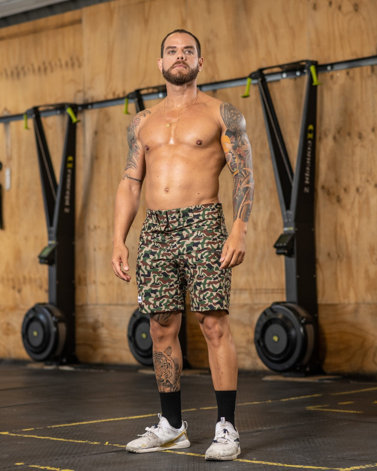 Short Deportivo Hombre Camuflado Verde - Bestia Outfitters