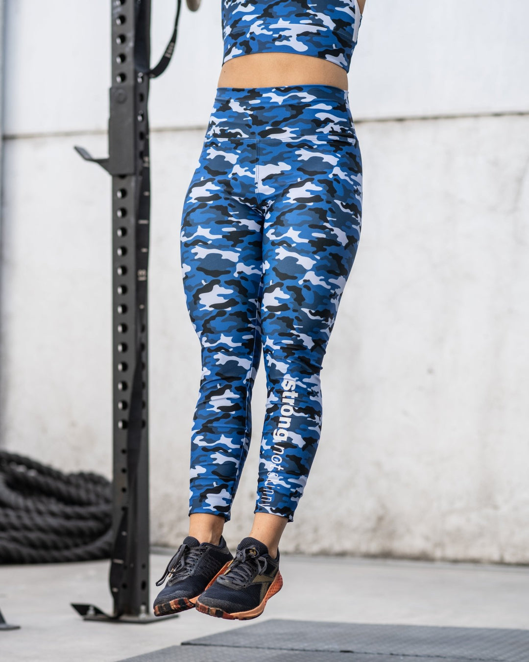 Calza Larga Mujer Camuflado Azul - Bestia Outfitters