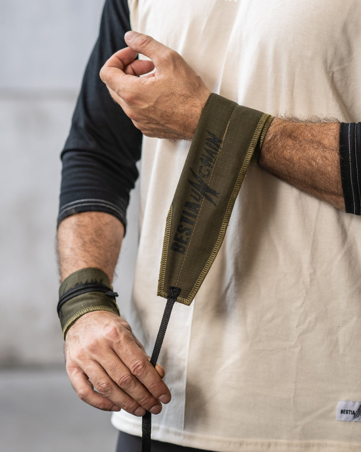 Munequera Rigida Crossfit - Bestia Outfitters